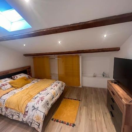 T2 Neuf Et Moderne Climatiser Avec Netflix Amazon Marseilles Buitenkant foto