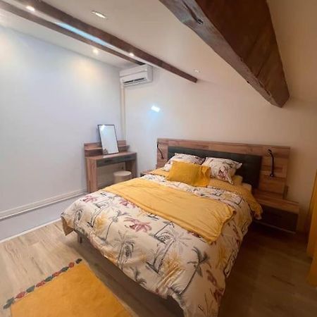 T2 Neuf Et Moderne Climatiser Avec Netflix Amazon Marseilles Buitenkant foto