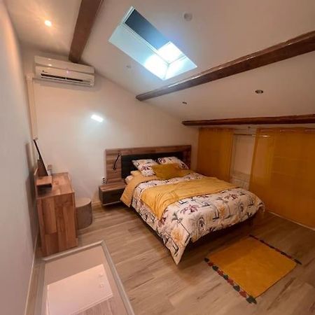 T2 Neuf Et Moderne Climatiser Avec Netflix Amazon Marseilles Buitenkant foto