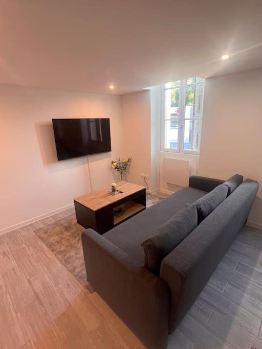 T2 Neuf Et Moderne Climatiser Avec Netflix Amazon Marseilles Buitenkant foto