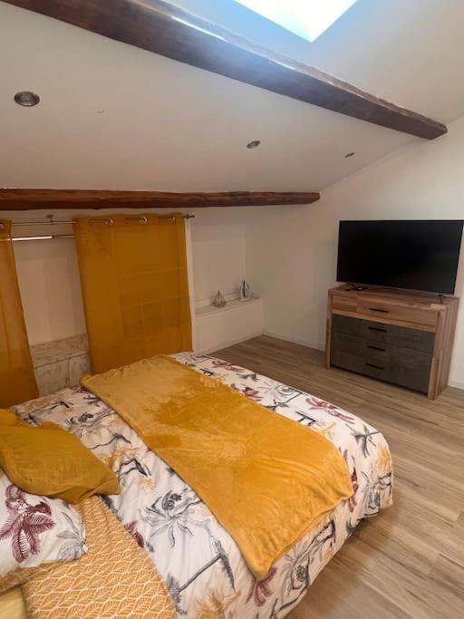 T2 Neuf Et Moderne Climatiser Avec Netflix Amazon Marseilles Buitenkant foto
